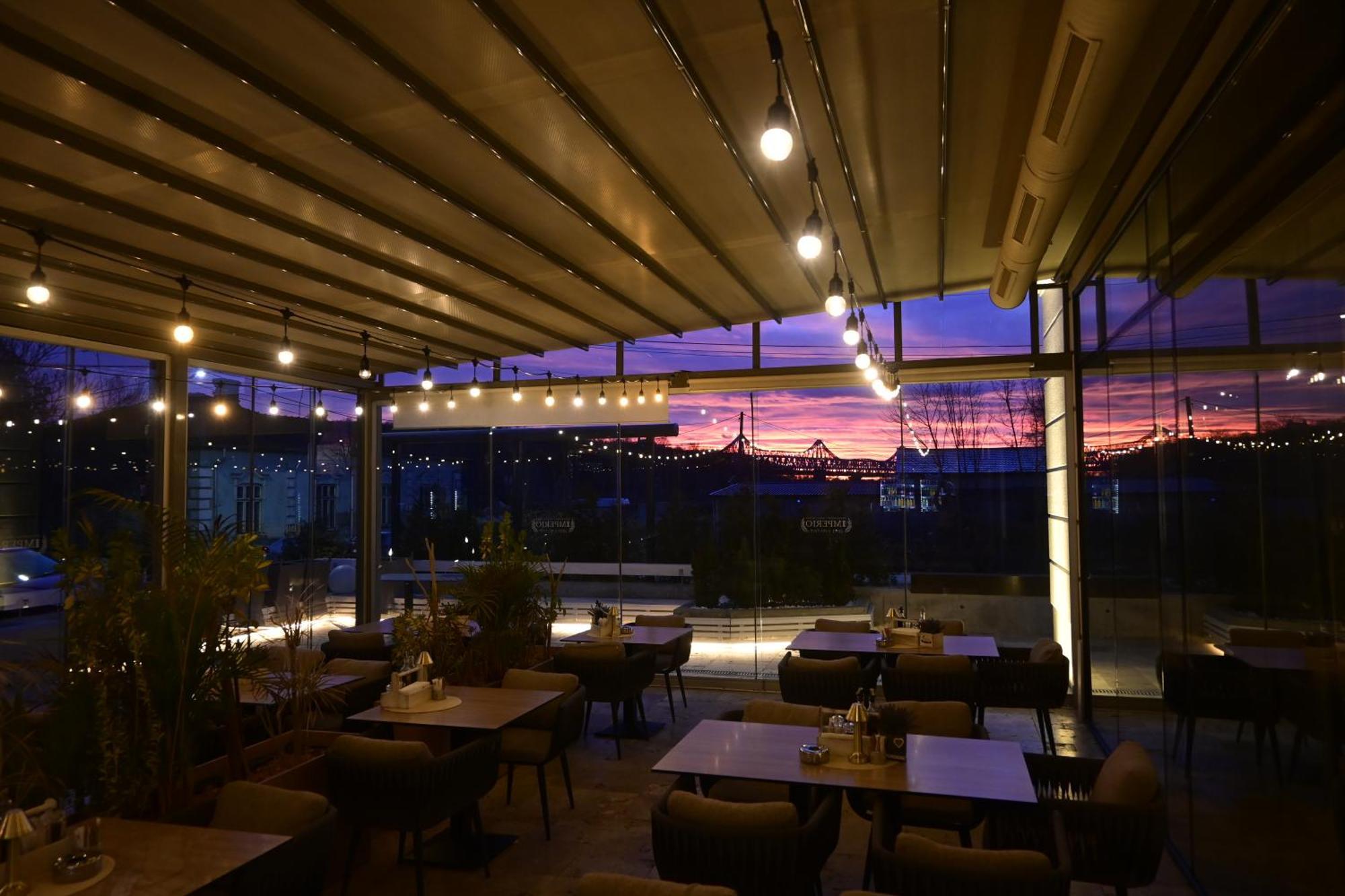 Imperio Hotel Cernavoda Buitenkant foto