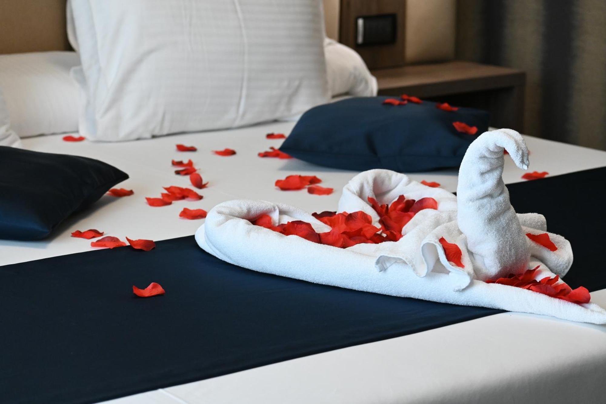 Imperio Hotel Cernavoda Buitenkant foto